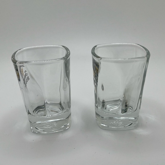 🔥Jack Daniels Whiskey 2 Tennessee Honey Clear Glass Gold Honey Bees Shot Glasses - Picture 2 of 5